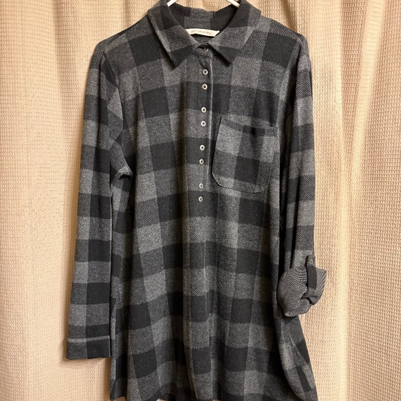 About Plaid Tunic Size L Gray Buffalo Flannel Roll Tab Top - Picture 1 of 11